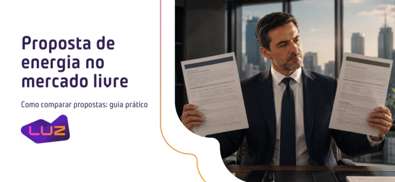 Executivo exemplificando como comparar propostas no mercado livre de energia