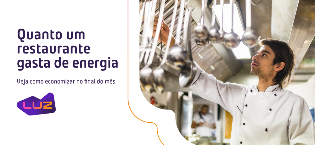 Homem entendendo o consumo de energia de restaurante na prática